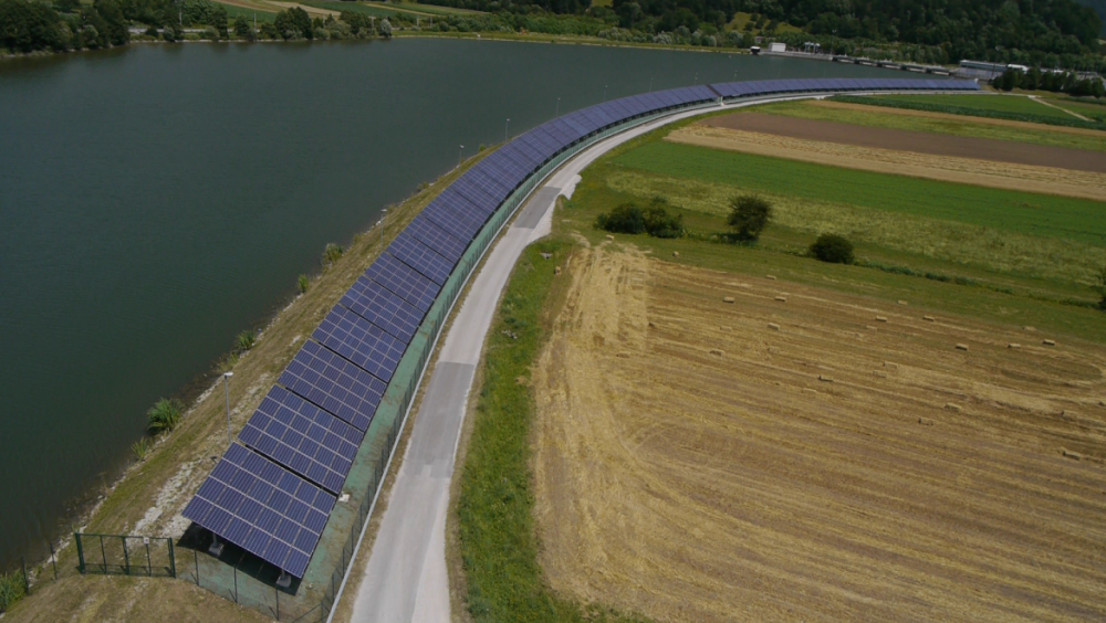 Mala sončna elektrarna (MFE) Vrhovo 1 in Vrhovo 2